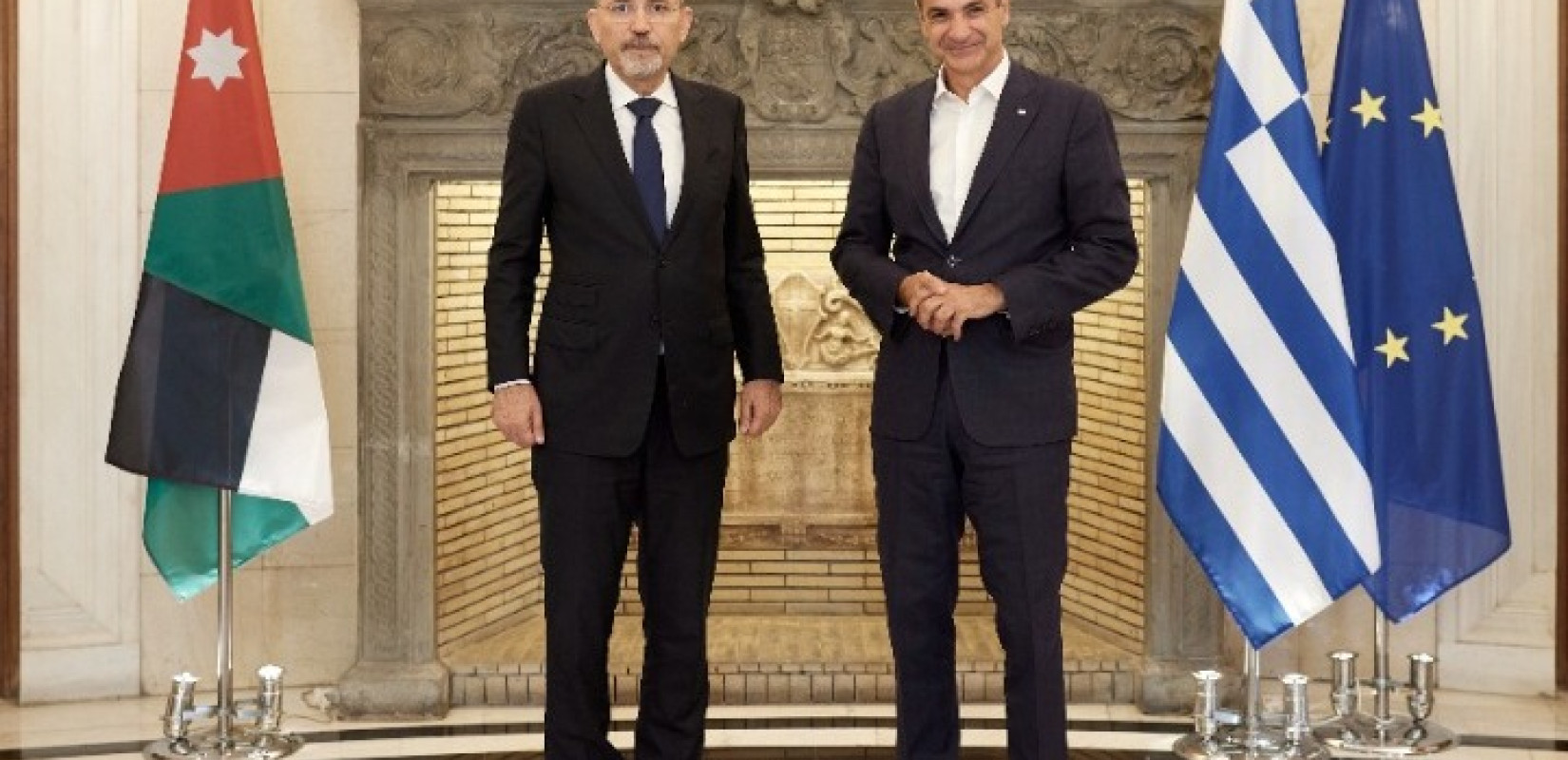 Συνάντηση Κυρ. Μητσοτάκη με τον αναπληρωτή πρωθυπουργό και υπουργό Εξωτερικών της Ιορδανίας