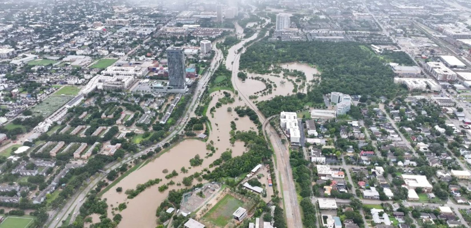ΗΠΑ: Φονικό πέρασμα της καταιγίδας Μπέριλ στο Τέξας - Τουλάχιστον πέντε νεκροί (βίντεο, φωτ.) ΗΠΑ: Φονικό πέρασμα της καταιγίδας Μπέριλ στο Τέξας - Τουλάχιστον πέντε νεκροί (βίντεο, φωτ.)