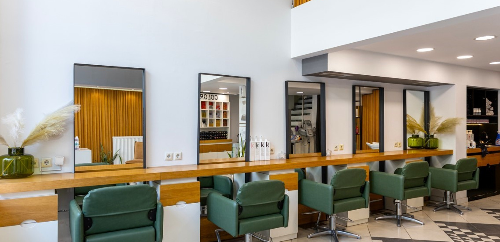 Nopi Salon De Coiffure: Κορυφαίες υπηρεσίες μαλλιών, στα ανατολικά της πόλης