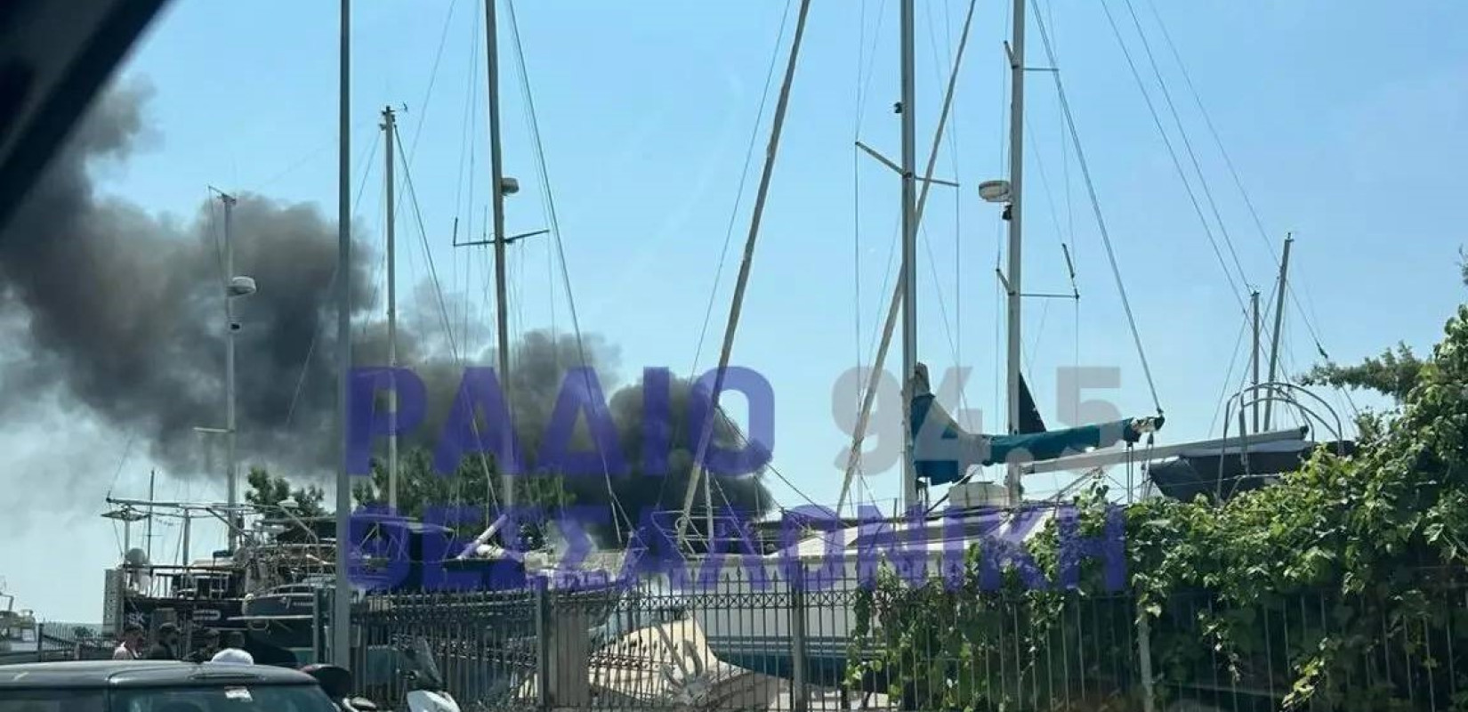 Θεσσαλονίκη: Λαμπάδιασε σταθμευμένο σκάφος στην περιοχή του ΙΚΕΑ (βίντεο, φωτ.) Θεσσαλονίκη: Λαμπάδιασε σταθμευμένο σκάφος στην περιοχή του ΙΚΕΑ (βίντεο, φωτ.)