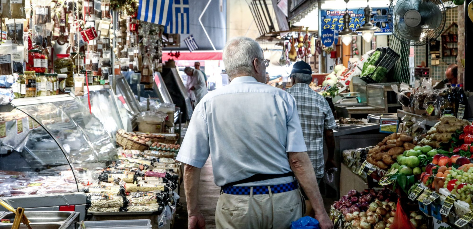 Η γερμανική FAZ βλέπει «παράδεισο» την Ελλάδα: «Τα πράγματα πάνε εκπληκτικά καλά στη χώρα»