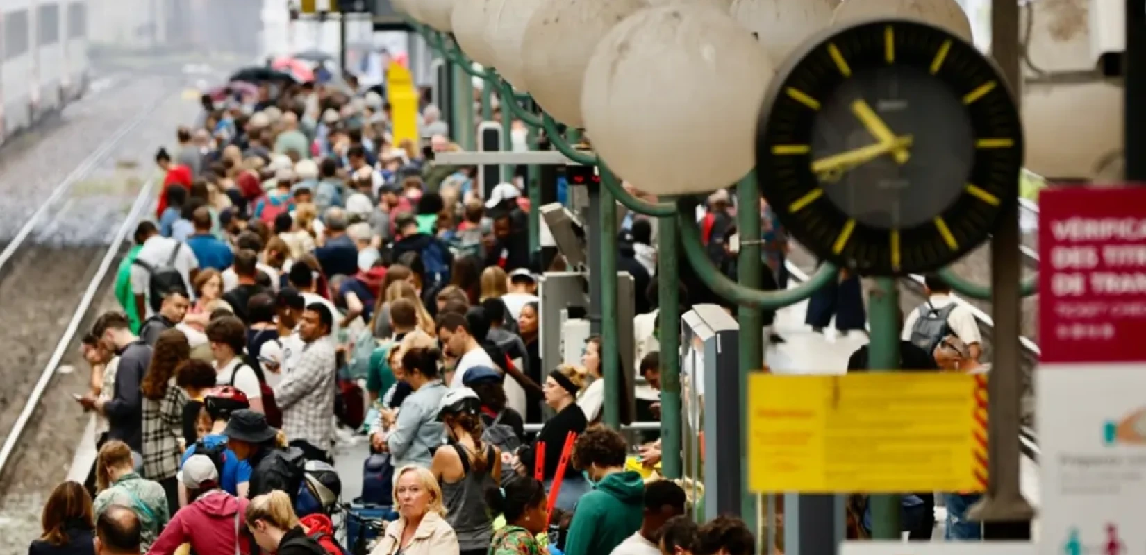 Γάλλος υπουργός Εσωτερικών: Δεν αποκλείεται η ανάμειξη ξένης χώρας στο σαμποτάζ στα τρένα