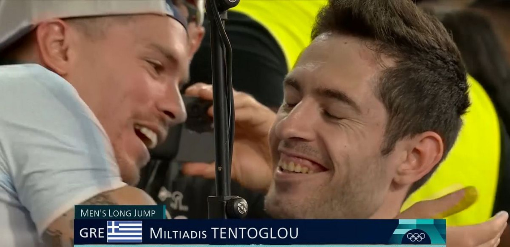 Ολυμπιακοί Αγώνες: Ο Τεντόγλου πανηγύρισε μαζί με τον Πετρούνια (βίντεο) Ολυμπιακοί Αγώνες: Ο Τεντόγλου πανηγύρισε μαζί με τον Πετρούνια (βίντεο)
