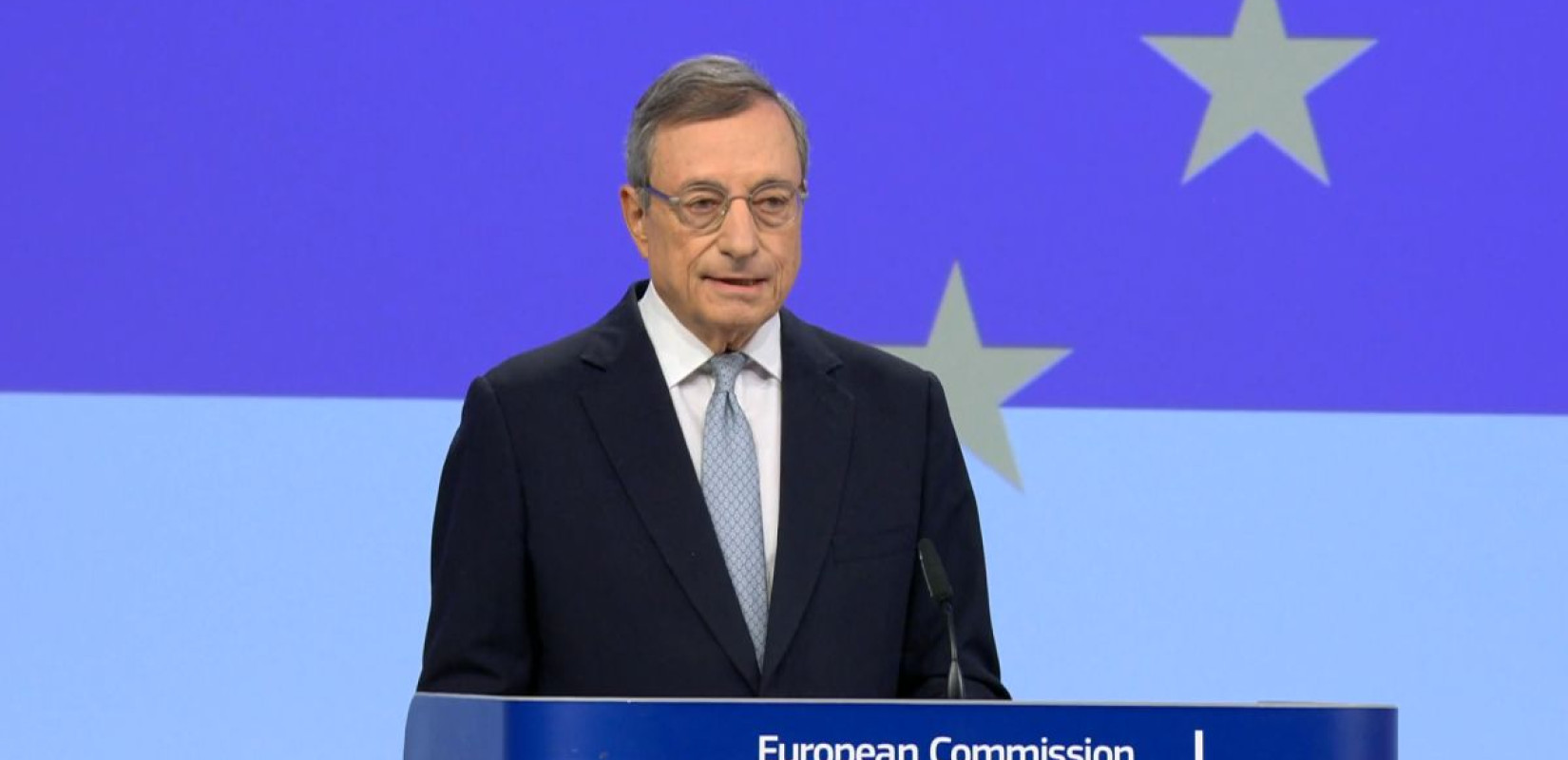 Μ. Ντράγκι: Αν η Ευρώπη δεν αλλάξει ρότα, θα έχει έναν «αργό θάνατο» - Προτείνει συνέχεια στα ευρωομόλογα (βίντεο) Μ. Ντράγκι: Αν η Ευρώπη δεν αλλάξει ρότα, θα έχει έναν «αργό θάνατο» - Προτείνει συνέχεια στα ευρωομόλογα (βίντεο)