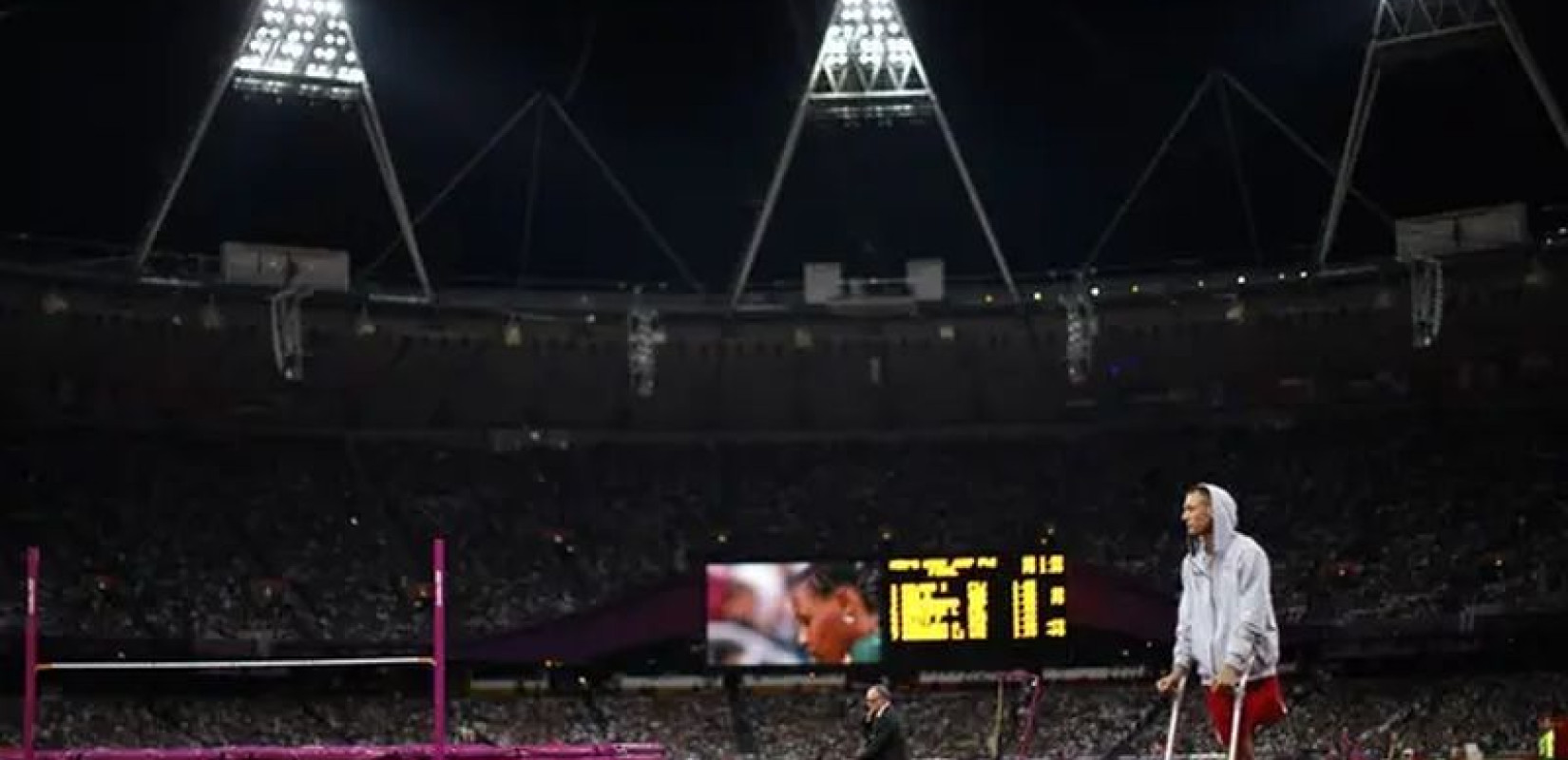 Αθλητής στους Παραολυμπιακούς έκανε εκπληκτικό άλμα με το ένα πόδι, δίνοντας μάθημα ζωής (βίντεο)