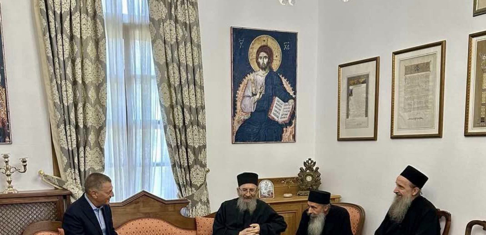 Άγιο Όρος: Τις 14 από τις 20 μονές επισκέφθηκε σε λίγες μέρες ο Αλκ. Στεφανής