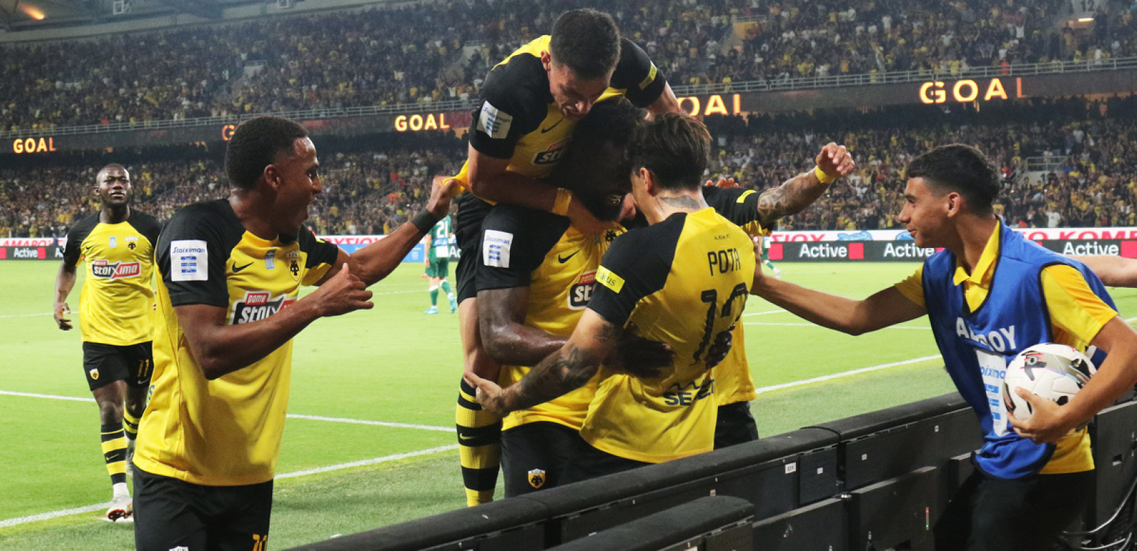 Super League: Η ΑΕΚ κέρδισε το ντέρμπι με τον Παναθηναϊκό και πέρασε μόνη πρώτη (βίντεο)