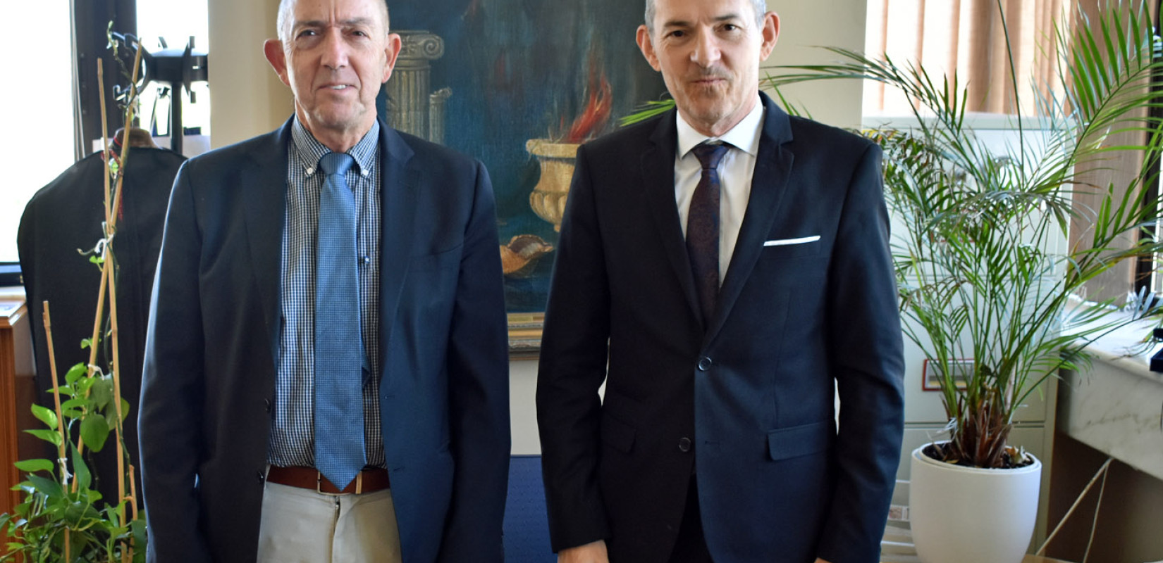 Θεσσαλονίκη: Επίσκεψη του Γάλλου Γενικού Προξένου στην Πρυτανεία του Πανεπιστημίου Μακεδονίας Θεσσαλονίκη: Επίσκεψη του Γάλλου Γενικού Προξένου στην Πρυτανεία του Πανεπιστημίου Μακεδονίας