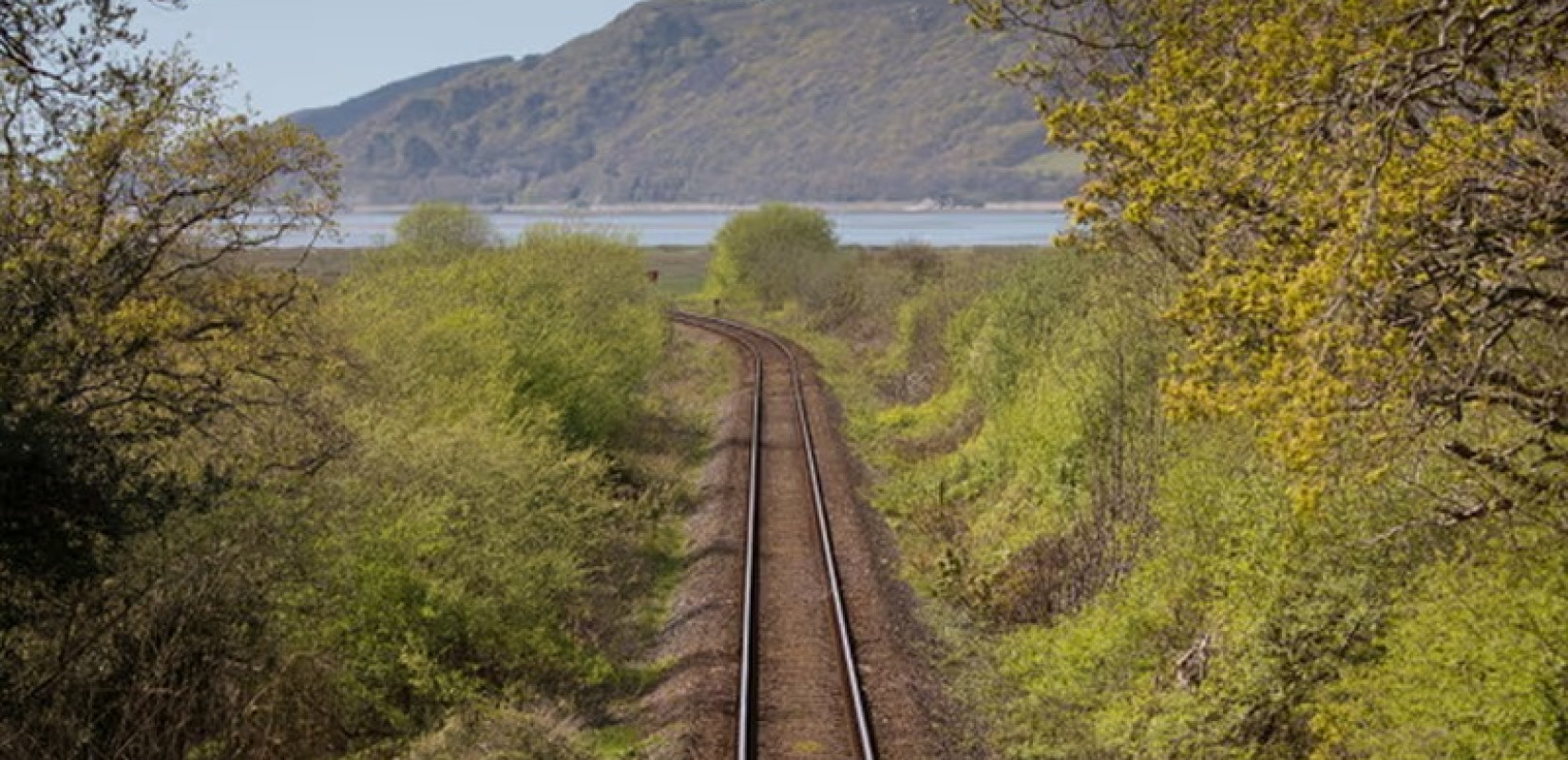 Σύγκρουση επιβατικών τρένων στην Ουαλία: Ένας νεκρός και 15 τραυματίες