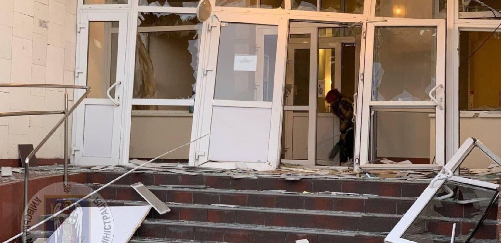 Ουκρανία: Ζημιές σε κτίρια και σε γραμμές ηλεκτροδότησης στο Κίεβο από επίθεση της Ρωσίας (φωτ.) Ουκρανία: Ζημιές σε κτίρια και σε γραμμές ηλεκτροδότησης στο Κίεβο από επίθεση της Ρωσίας (φωτ.)