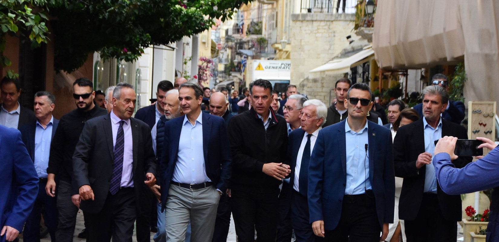 Μητσοτάκης: Μειώσεις 12 φόρων το 2025 Μητσοτάκης: Μειώσεις 12 φόρων το 2025