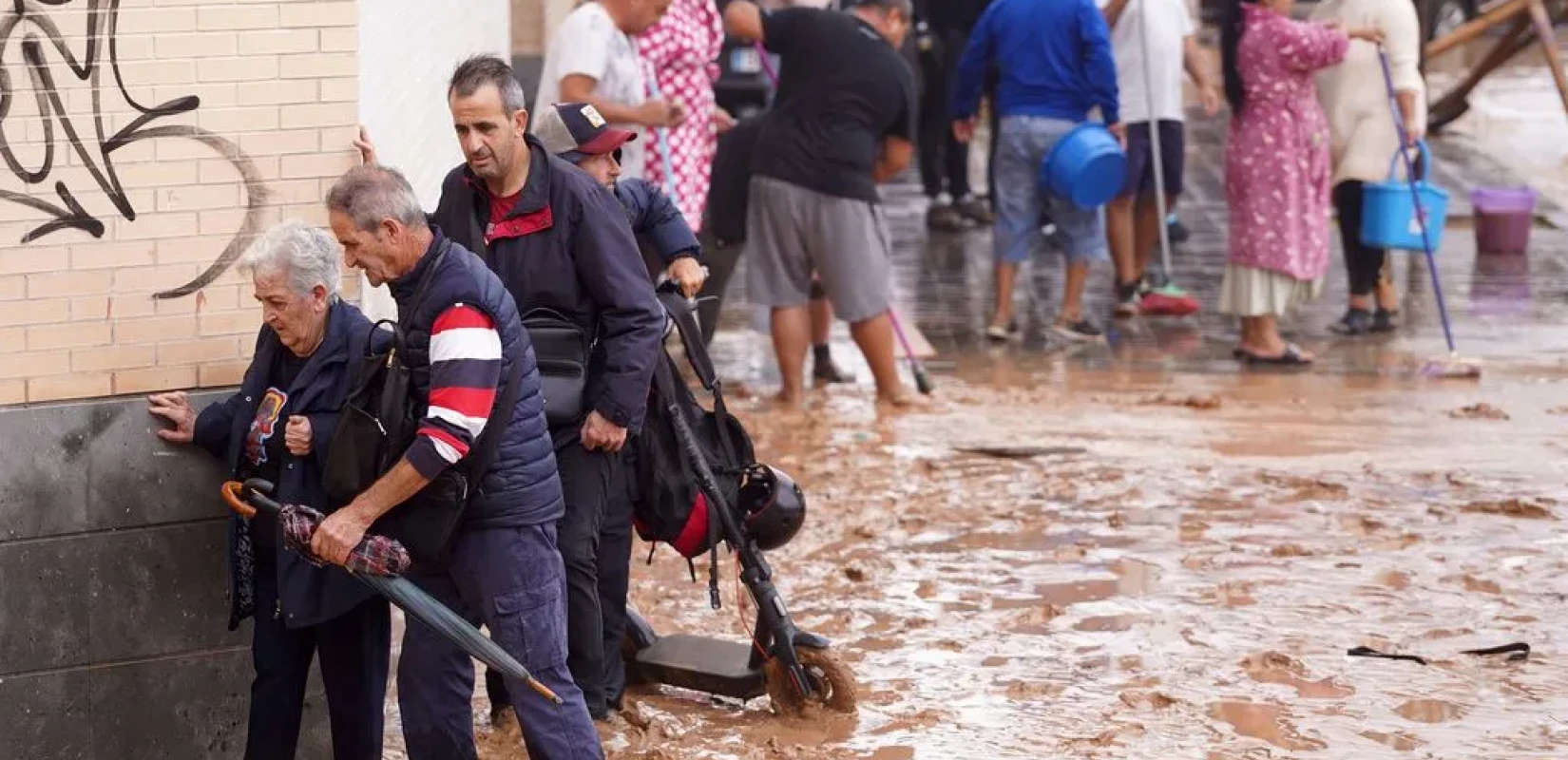 Ισπανία: 10,6 δισεκατομμύρια ευρώ σε δάνεια και επιχορηγήσεις στους πλημμυροπαθείς