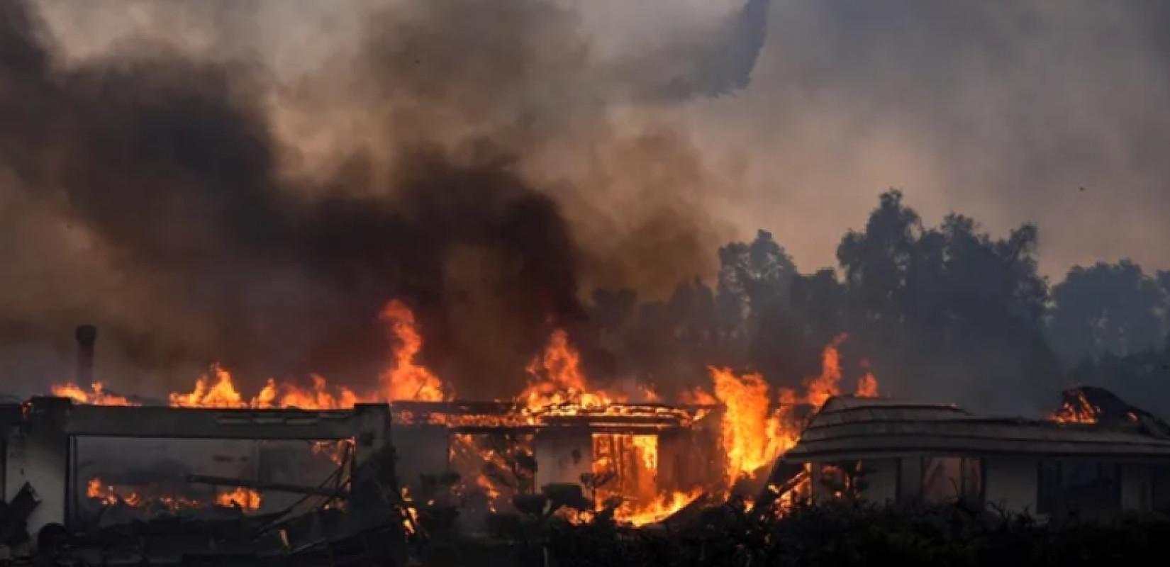 ΗΠΑ: Σε πύρινο κλοιό το Λος Άντζελες - Σπίτια έγιναν στάχτη, πολίτες τραυματίστηκαν (βίντεο)