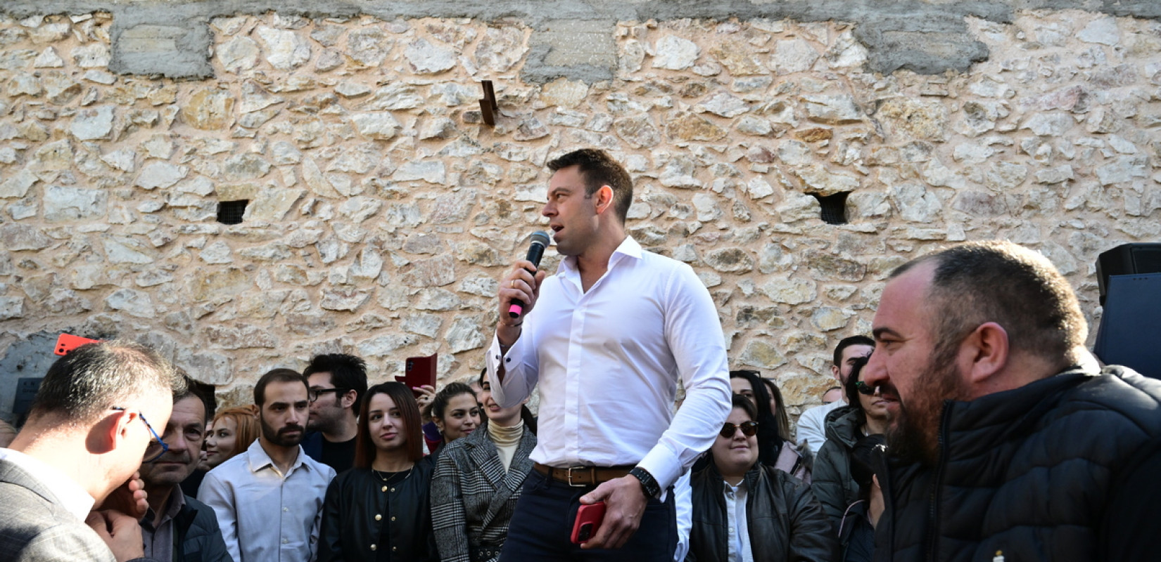 Στ. Κασσελάκης:  «Ανοιχτό κόμμα που αγκαλιάζει όλο τον προοδευτικό κόσμο» - «Εσείς θα επιλέξετε όνομα» είπε στους συγκεντρωμένους