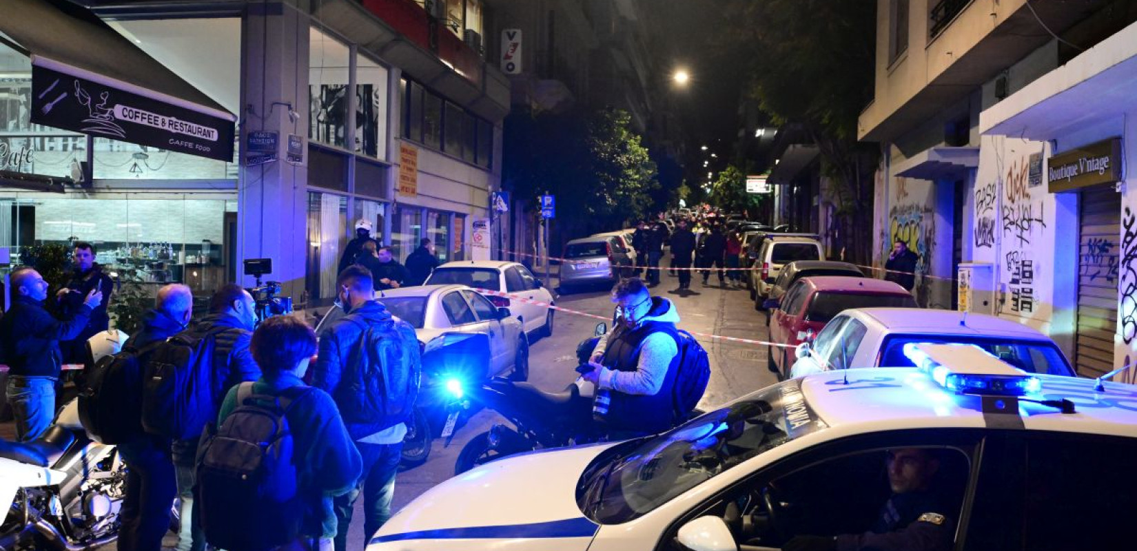 Πυροβολισμοί με έναν νεκρό και έναν τραυματία στην Κυψέλη (βίντεο, φωτ.) Πυροβολισμοί με έναν νεκρό και έναν τραυματία στην Κυψέλη (βίντεο, φωτ.)