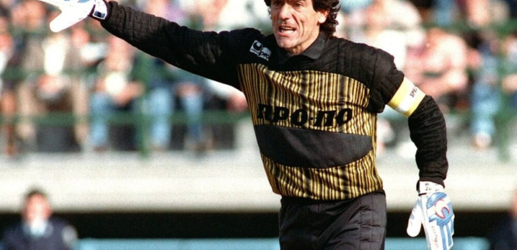 Νίκος Σαργκάνης: Σήμερα το «ύστατο χαίρε» στο «Φάντομ» των ελληνικών γηπέδων Νίκος Σαργκάνης: Σήμερα το «ύστατο χαίρε» στο «Φάντομ» των ελληνικών γηπέδων