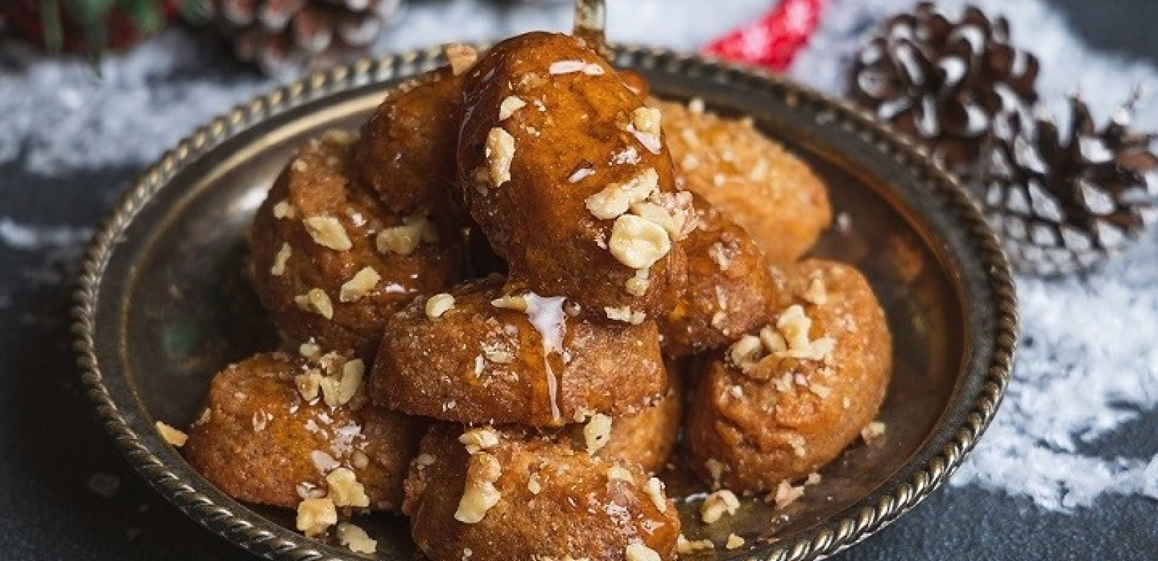 Αφιέρωμα:  Γνωρίστε και ανακαλύψτε τις ωραιότερες και πιο γλυκές εορταστικές γεύσεις στην Θεσσαλονίκη - Μέρος 2ο Αφιέρωμα:  Γνωρίστε και ανακαλύψτε τις ωραιότερες και πιο γλυκές εορταστικές γεύσεις στην Θεσσαλονίκη - Μέρος 2ο