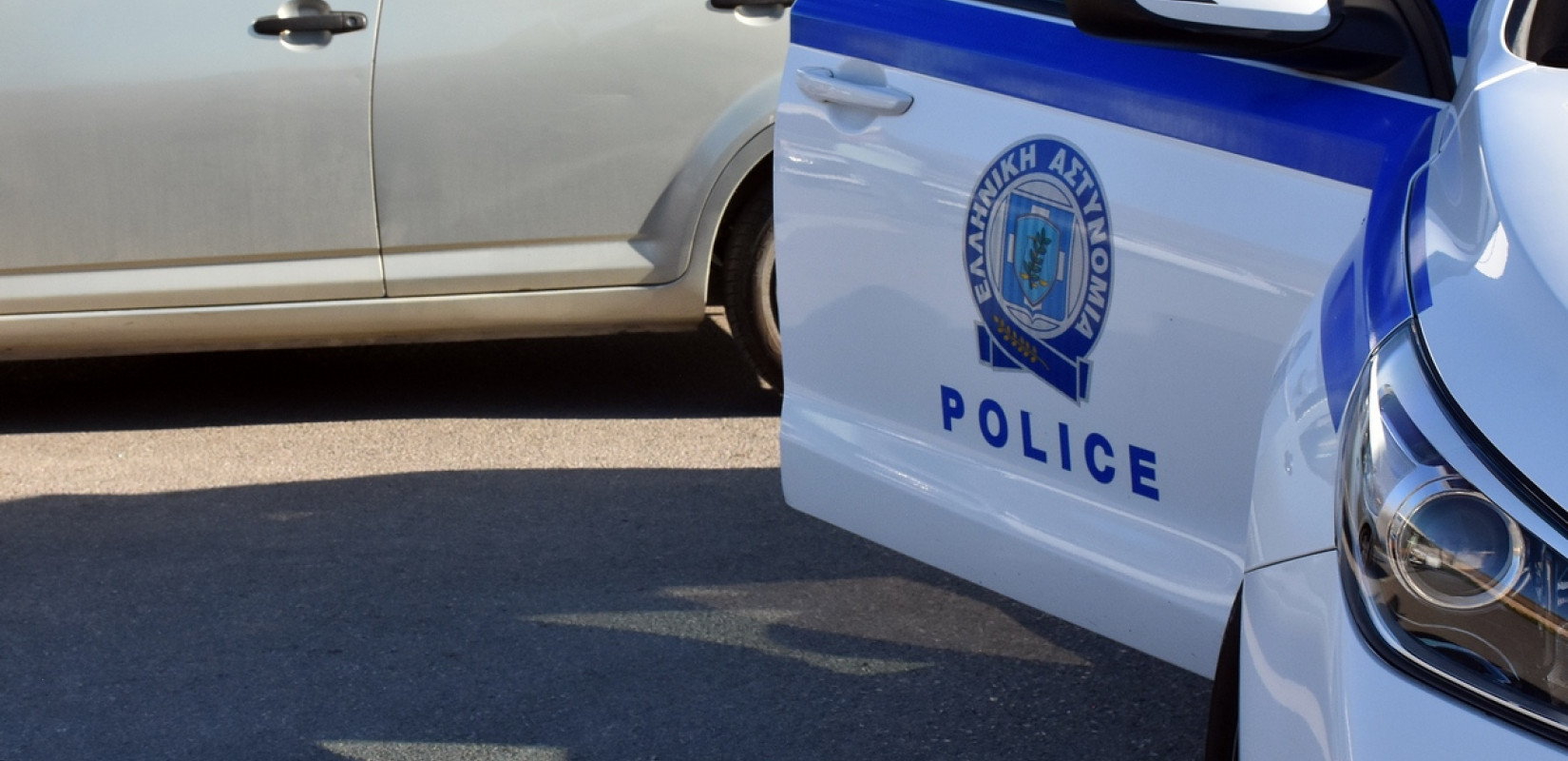 Βρέθηκε χειροβομβίδα σε πυλωτή στα Καμίνια