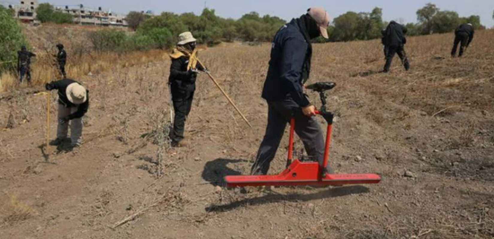 Μεξικό: Εντοπίστηκαν 12 πτώματα σε μυστικούς τάφους Μεξικό: Εντοπίστηκαν 12 πτώματα σε μυστικούς τάφους