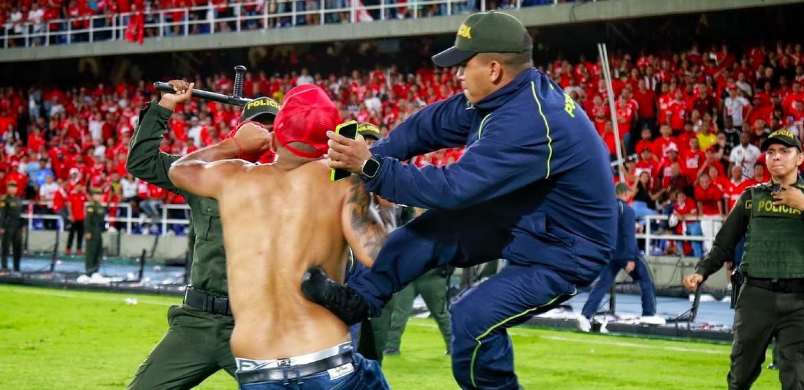 Κολομβία: Ο τελικός κυπέλλου βάφτηκε με αίμα - Δεκάδες τραυματίες (βίντεο)