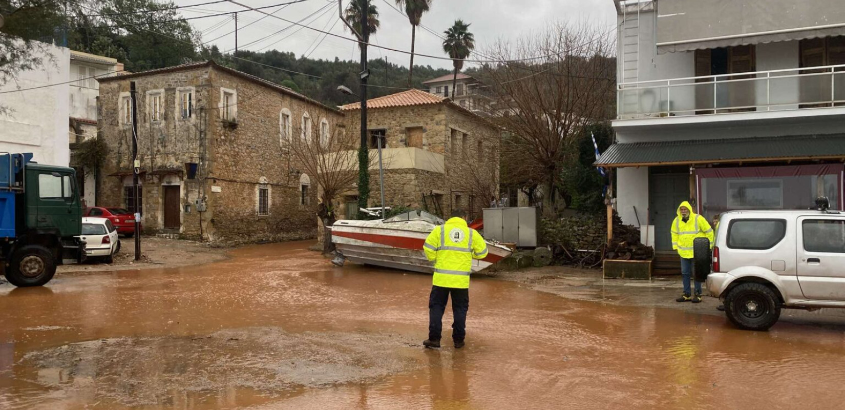 Μεσσηνία: Συνεχίζονται οι προσπάθειες αποκατάστασης των ζημιών στις Κιτριές μετά τις πλημμύρες (φωτ.)