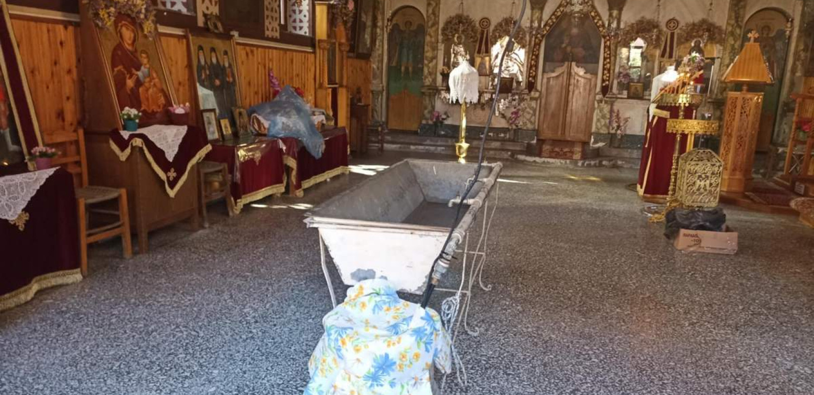 Μυτιλήνη: Το «αμίλητο νερό» από την Παναγιά τη Φανερωμένη, που ήρθε από το Αϊβαλί Μυτιλήνη: Το «αμίλητο νερό» από την Παναγιά τη Φανερωμένη, που ήρθε από το Αϊβαλί