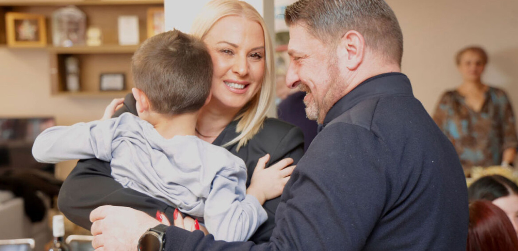 Με τα παιδιά των Παιδικών Χωριών SOS το πρωτοχρονιάτικο γεύμα του Νίκου Χαρδαλιά