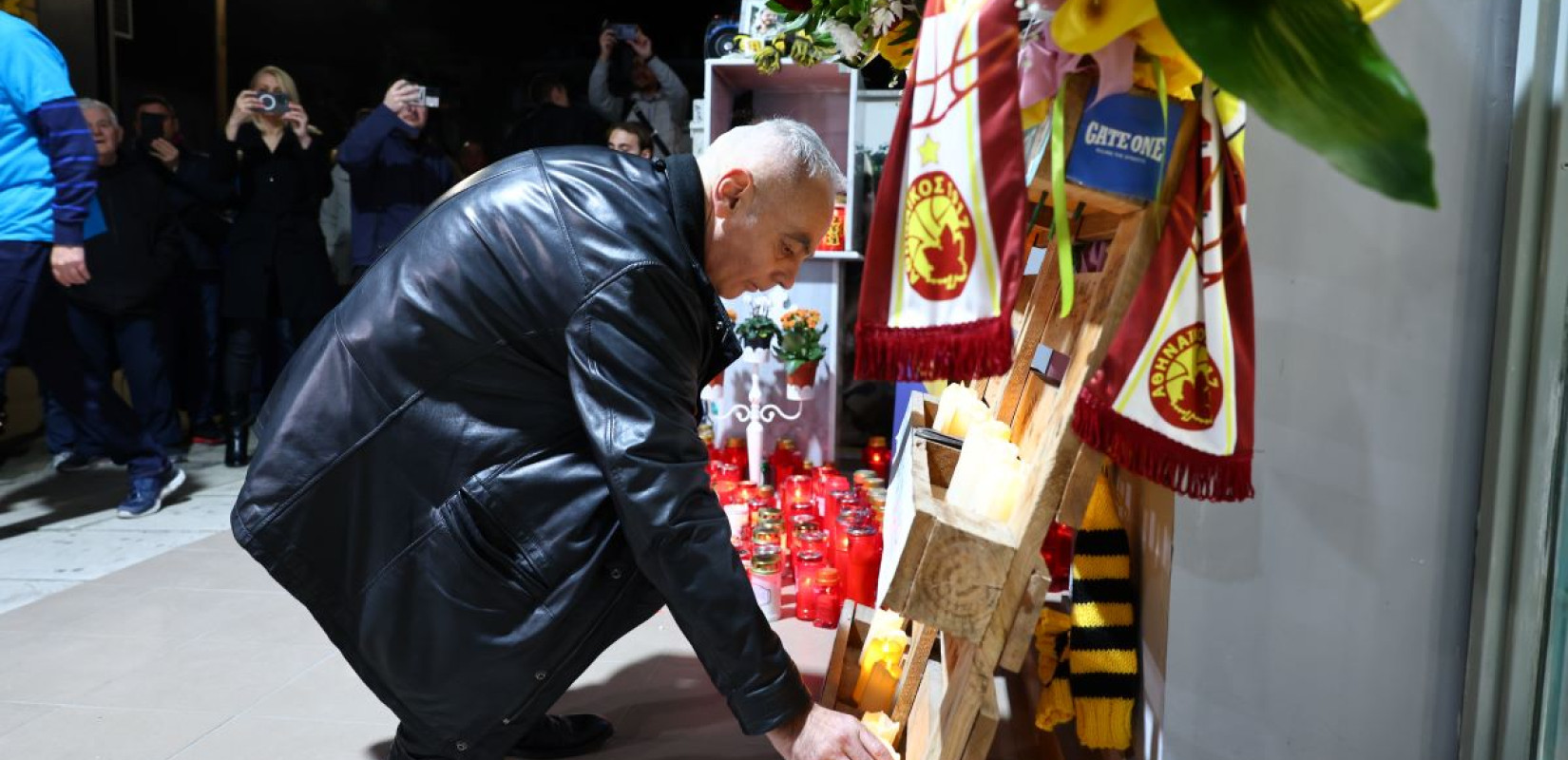 Θεσσαλονίκη: Δεκαεννέα κεριά στη μνήμη του Άλκη Καμπανού, τρία χρόνια μετά τη δολοφονία του Θεσσαλονίκη: Δεκαεννέα κεριά στη μνήμη του Άλκη Καμπανού, τρία χρόνια μετά τη δολοφονία του