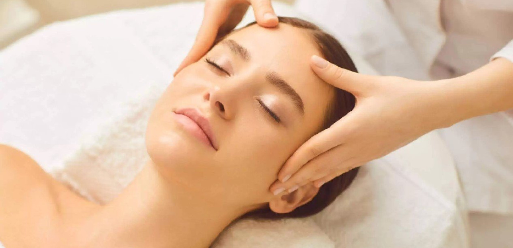 Beauty Salon by Πετροχείλου: Μία ολοκληρωμένη εμπειρία ομορφιάς Beauty Salon by Πετροχείλου: Μία ολοκληρωμένη εμπειρία ομορφιάς