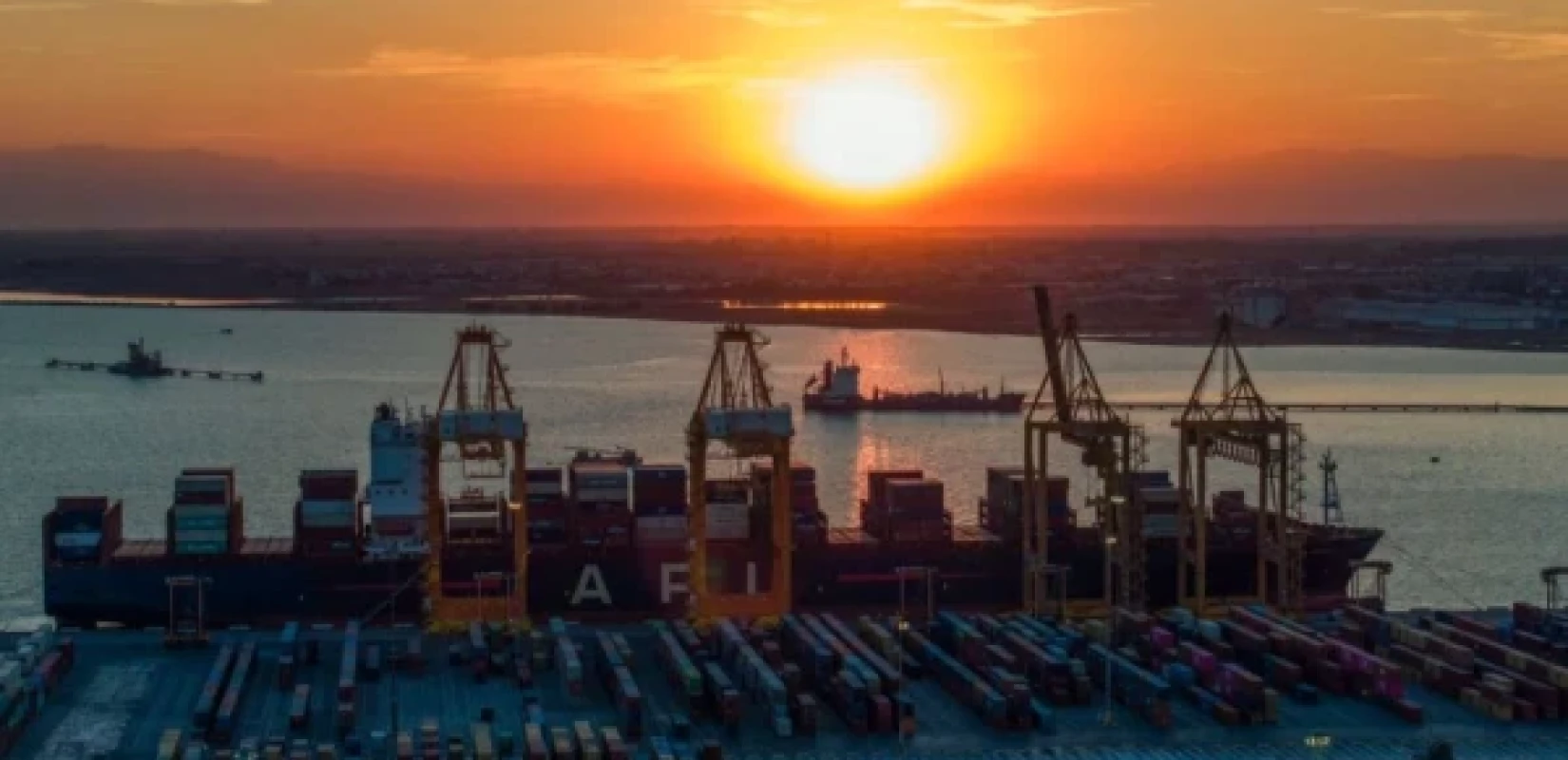 ΟΛΘ: Δυναμική άνοδος κερδών και εσόδων το 2025 – «Οδηγός» το ΣΕΜΠΟ και η κρουαζιέρα