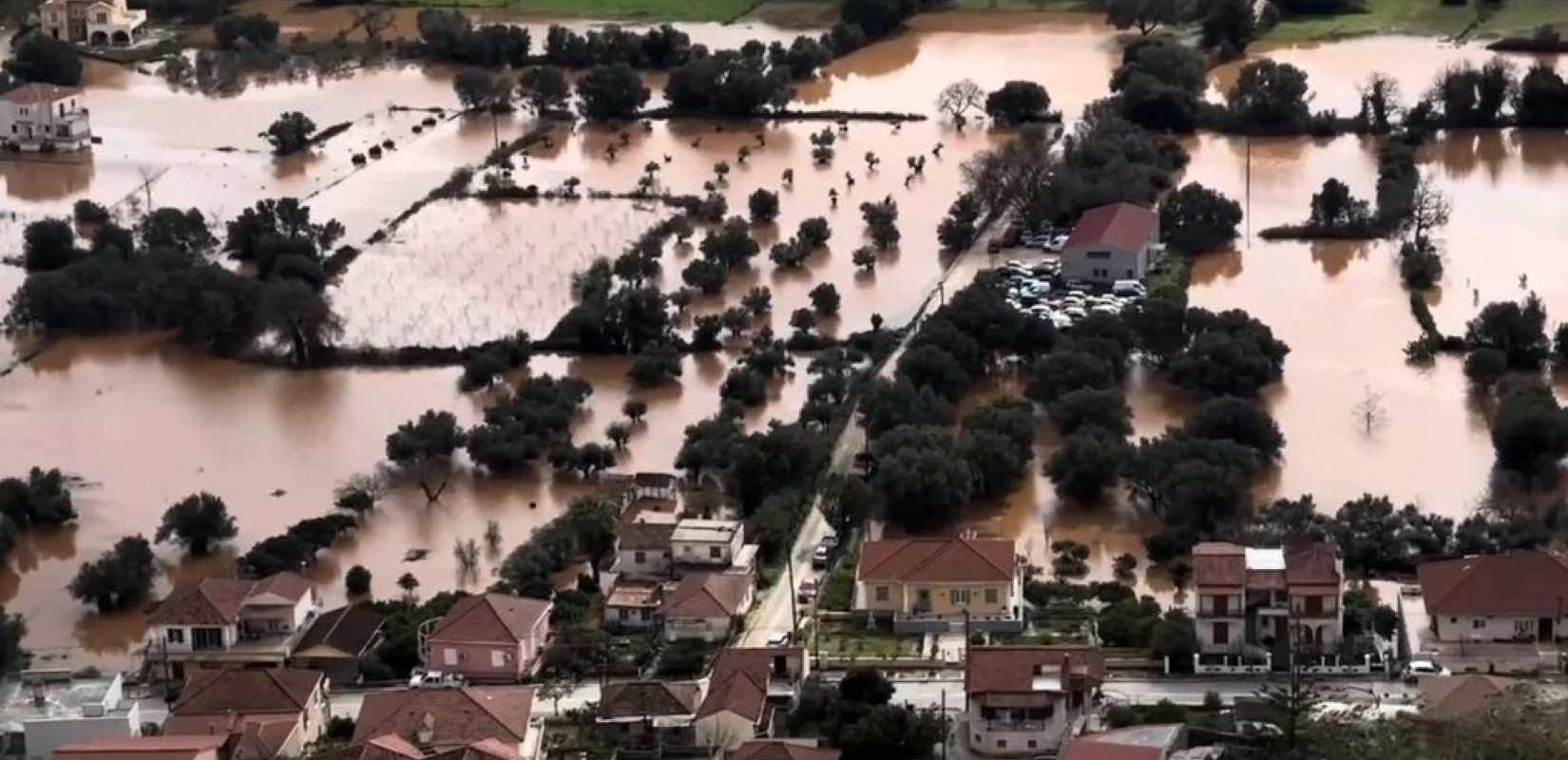 Κεφαλονιά: Πλημμύρισαν σπίτια και έκλεισαν δρόμοι από κατολισθήσεις Κεφαλονιά: Πλημμύρισαν σπίτια και έκλεισαν δρόμοι από κατολισθήσεις
