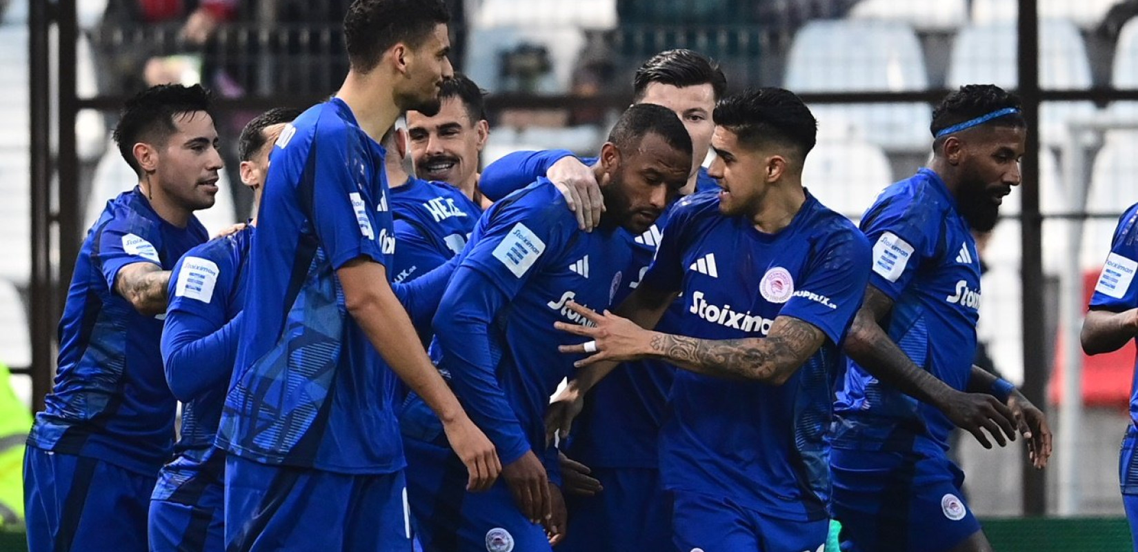 Super League: Ο Ολυμπιακός έκανε πάρτι στις Σέρρες και επέστρεψε στην κορυφή
