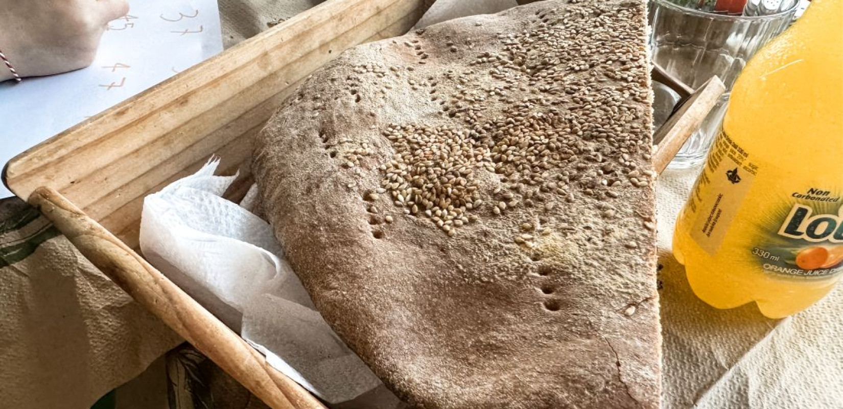 Καθαρά Δευτέρα: Περισσότερες από 500.000 λαγάνες στους φούρνους της Θεσσαλονίκης - Ακριβό το Σαρακοστιανό τραπέζι