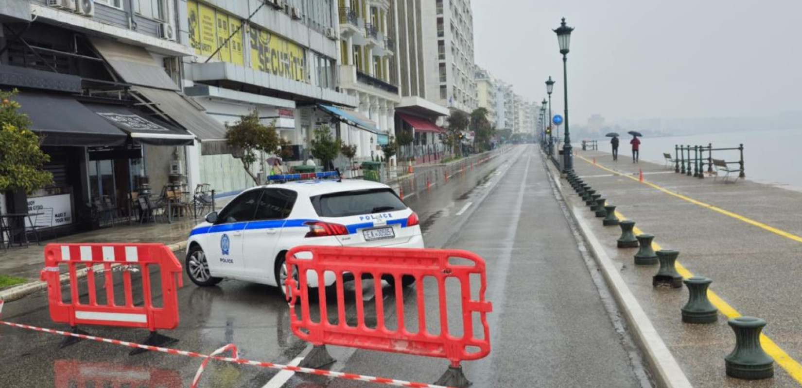 Θεσσαλονίκη: Χαμηλή κίνηση στην πεζοδρομημένη παραλιακή Λεωφόρο Νίκης