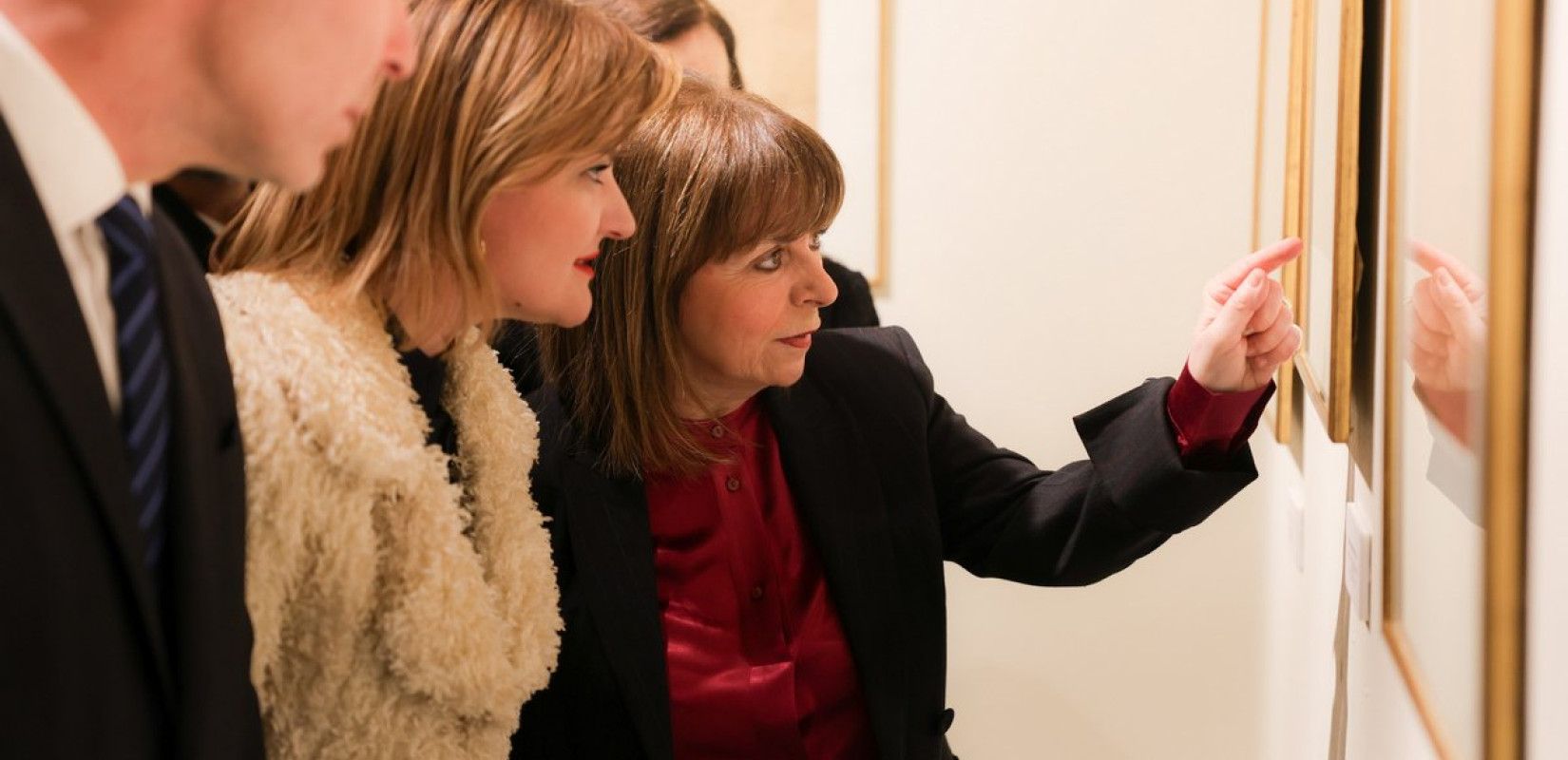 Ιωάννινα: Η Κ. Σακελλαροπούλου εγκαινίασε την έκθεση «Η Ελλάδα μέσα από τα πρωτοσέλιδα των ευρωπαϊκών εφημερίδων» Ιωάννινα: Η Κ. Σακελλαροπούλου εγκαινίασε την έκθεση «Η Ελλάδα μέσα από τα πρωτοσέλιδα των ευρωπαϊκών εφημερίδων»