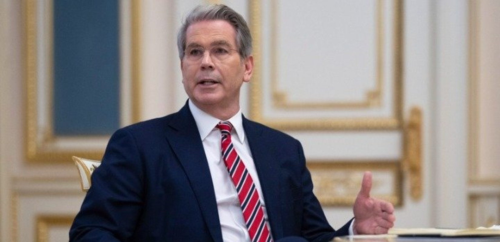 Σκοτ Μπέσεντ: «Τις επόμενες ημέρες θα μπορούσαμε να άρουμε τις κυρώσεις στο ιρανικό πετρέλαιο»