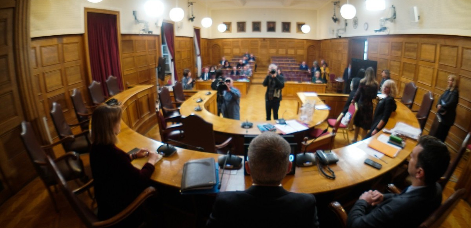 Προανακριτική: Αντιδράσεις της αντιπολίτευσης στην κατάθεση υπομνήματος από το Χ. Τριαντόπουλο
