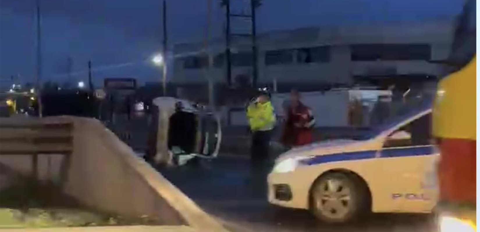 Θεσσαλονίκη: Ανατροπή αυτοκινήτου στην εσωτερική περιφερειακή στον Εύοσμο