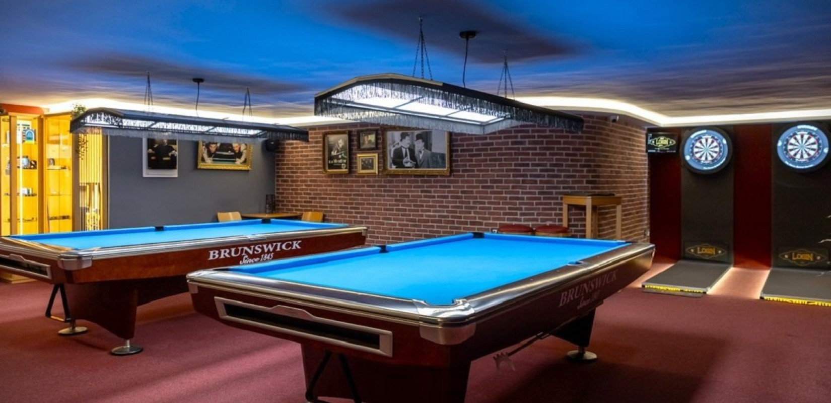 Login Billiards Club: Ένα ιστορικό στέκι διασκέδασης στην καρδιά της Θεσσαλονίκης