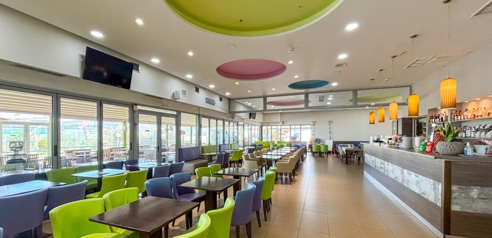 Happy Play: Ένας πανέμορφος χώρος παιχνιδιού και ψυχαγωγίας για όλη την οικογένεια Happy Play: Ένας πανέμορφος χώρος παιχνιδιού και ψυχαγωγίας για όλη την οικογένεια