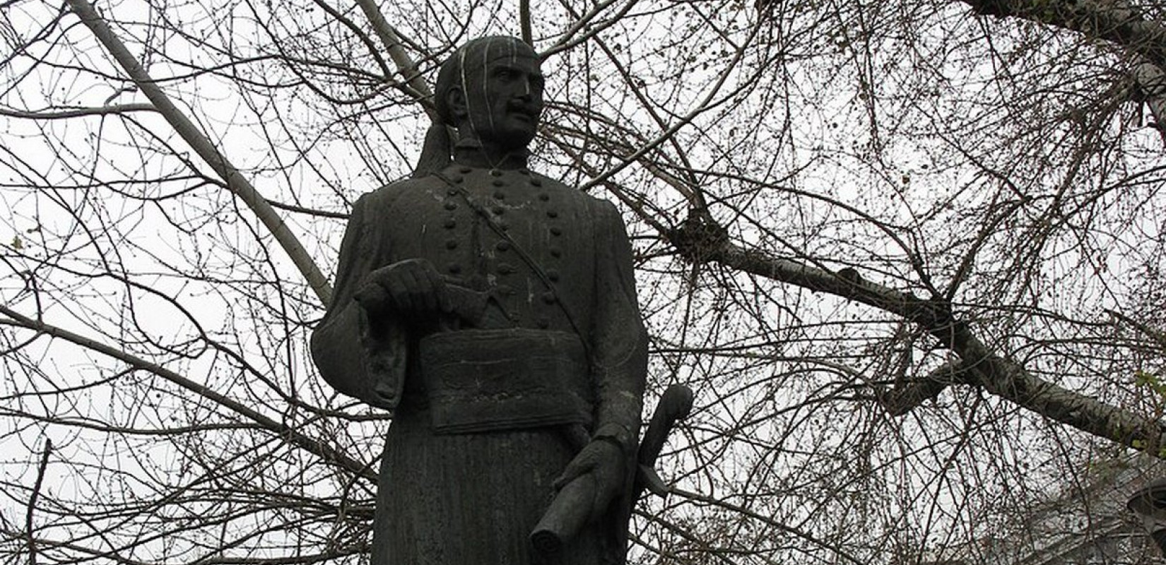 Ο Νικόλαος Κασομούλης, με το σπαθί και την πένα