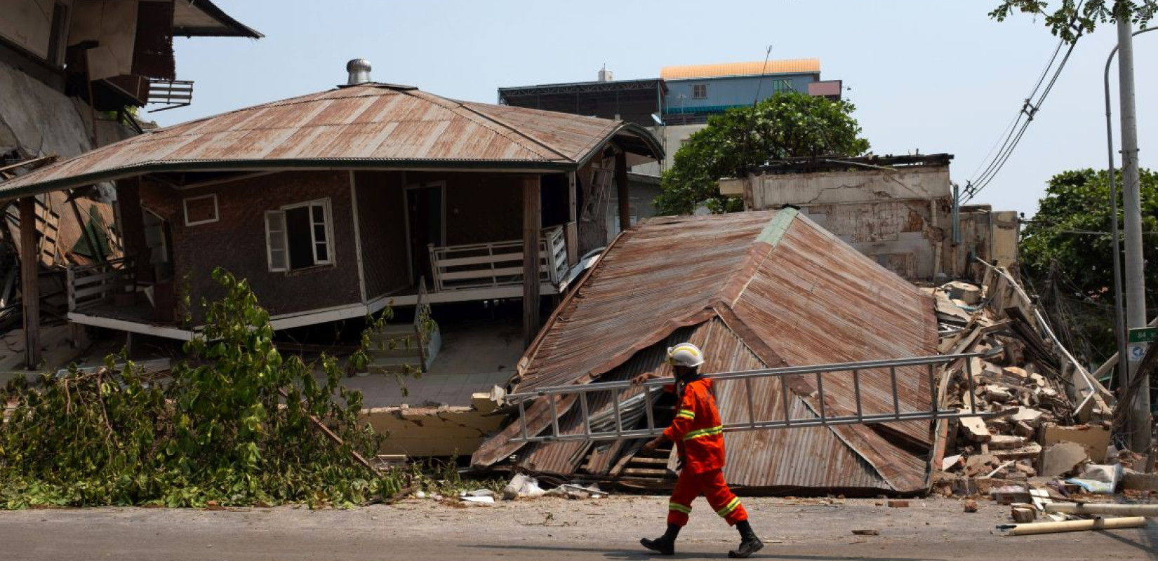 Μιανμάρ: Ανεβαίνει συνεχώς ο αριθμός των νεκρών μετά τον φονικό σεισμό - Πάνω από 1.700 θύματα - Ερείπια παντού (βίντεο)
