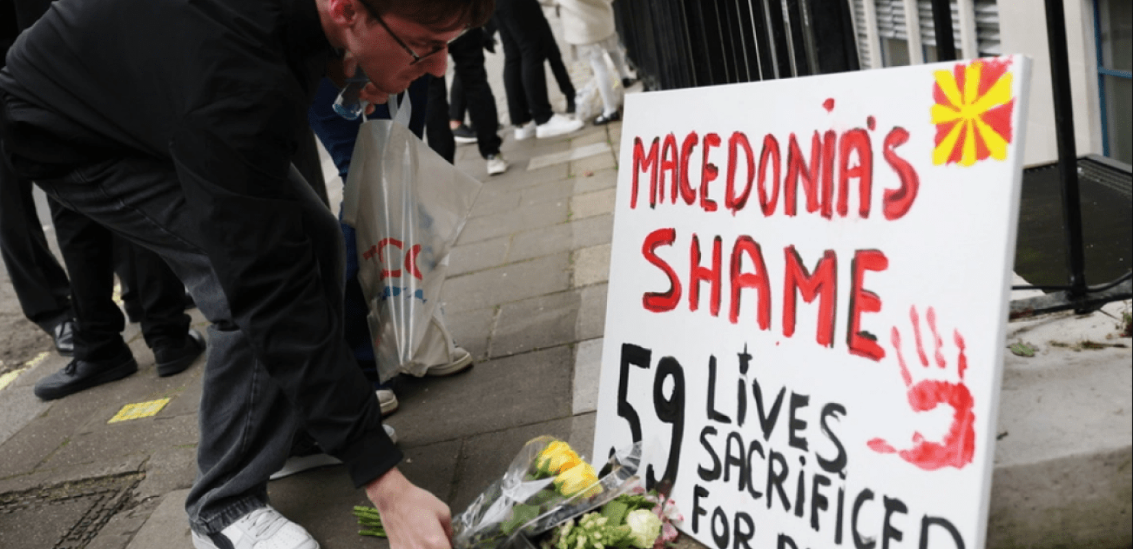 Κότσανι: Μεγάλη πορεία διαμαρτυρίας στα Σκόπια για το τραγικό συμβάν με τους 59 νεκρούς