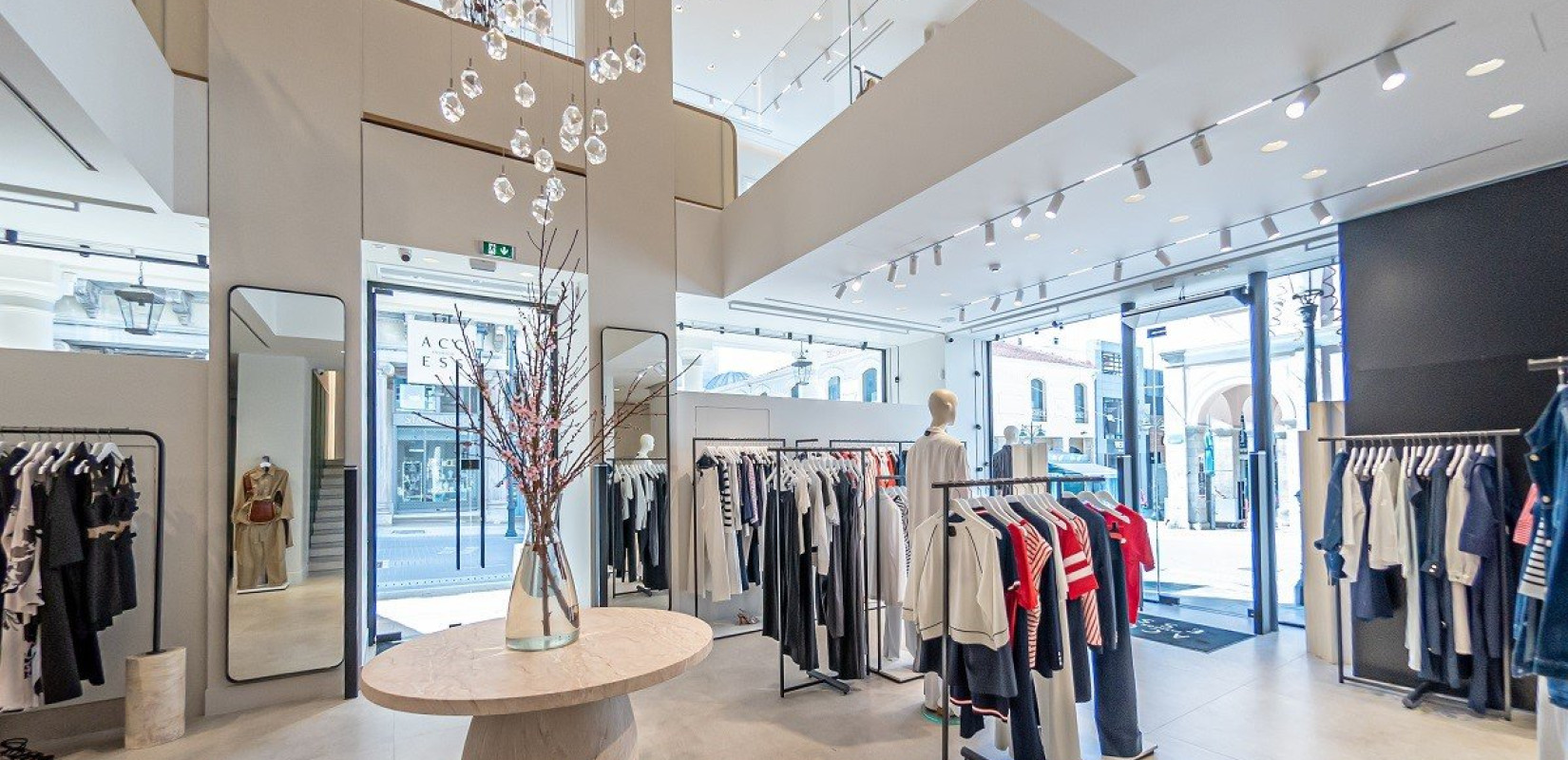 ACCESS Fashion: Ένα stylish ταξίδι μέσα από την Ανοιξιάτικη / Καλοκαιρινή Collection 2025