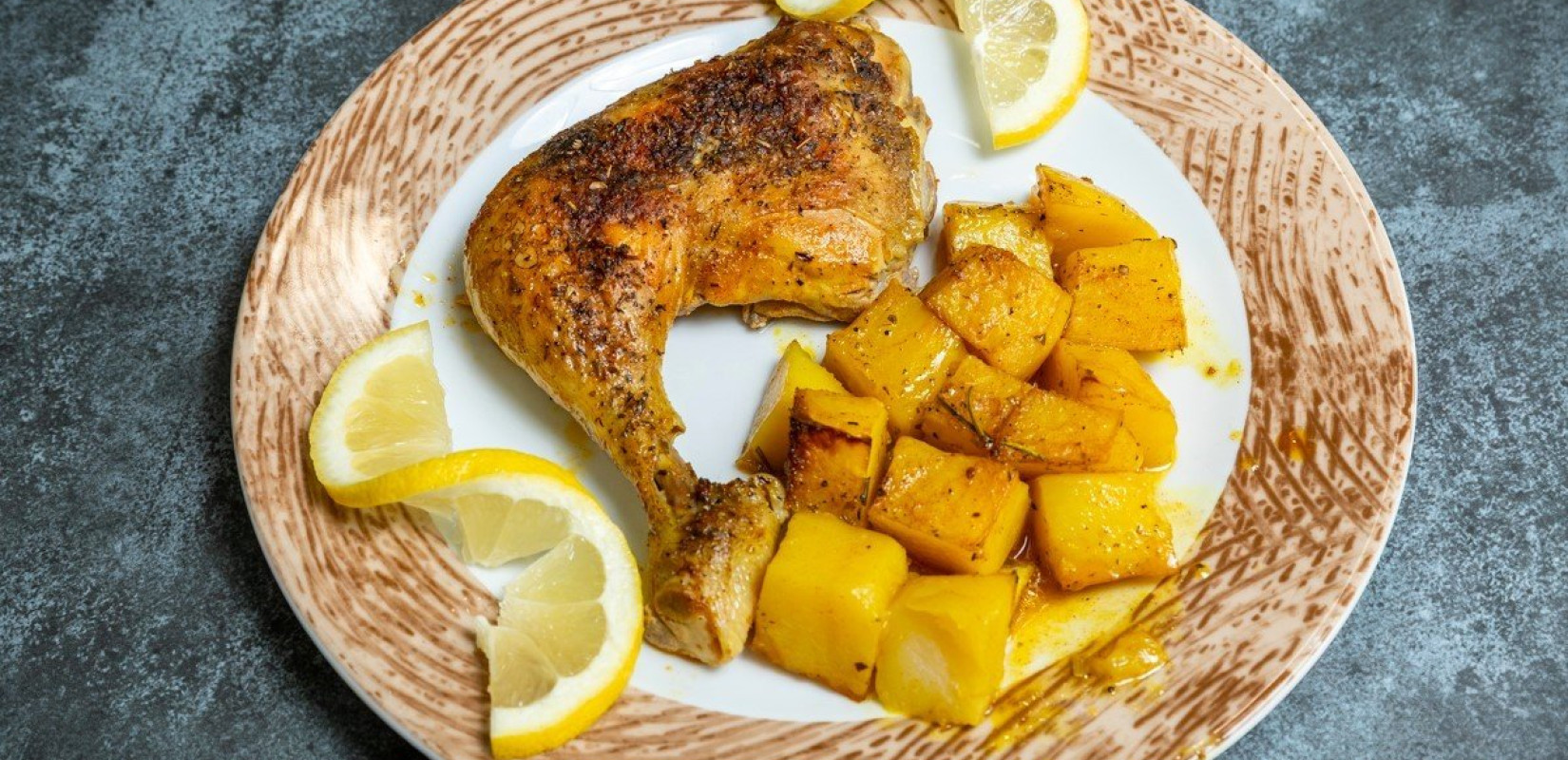 Μα… μαγειρέματα στην Τούμπα: Η γεύση της μαμάς, κάθε μέρα Μα… μαγειρέματα στην Τούμπα: Η γεύση της μαμάς, κάθε μέρα