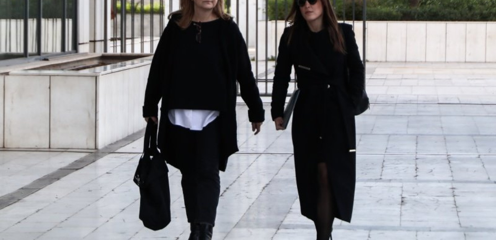 Ελπίδα Νίνου στη δίκη Φιλιππίδη: Με βαφτίζουν υποταγμένη γυναίκα χωρίς βούληση επειδή στηρίζω τον Πέτρο - Στέκομαι δίπλα του, δεν είναι βιαστής