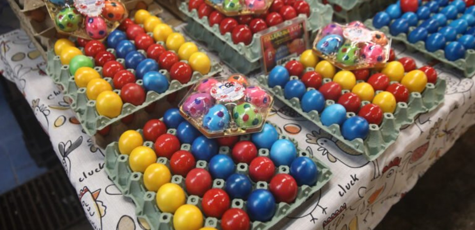 «Τσουχτερό» το καλάθι του Πάσχα - Προϊόντα απομίμησης στα ράφια του σούπερ μάρκετ λόγω ακρίβειας