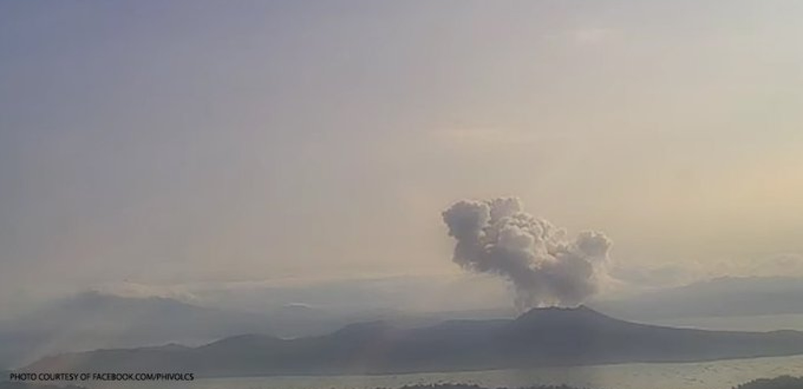 Ισλανδία: Έκρηξη ηφαιστείου - Απομακρύνθηκαν τουρίστες και κάτοικοι