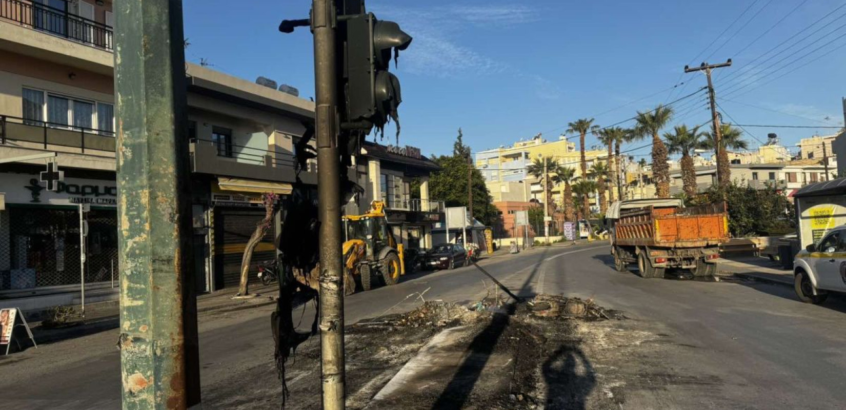 Κρήτη: Η πυροσβεστική έτρεχε να σβήσει τις επικίνδυνες φουνάρες στην Ανάσταση