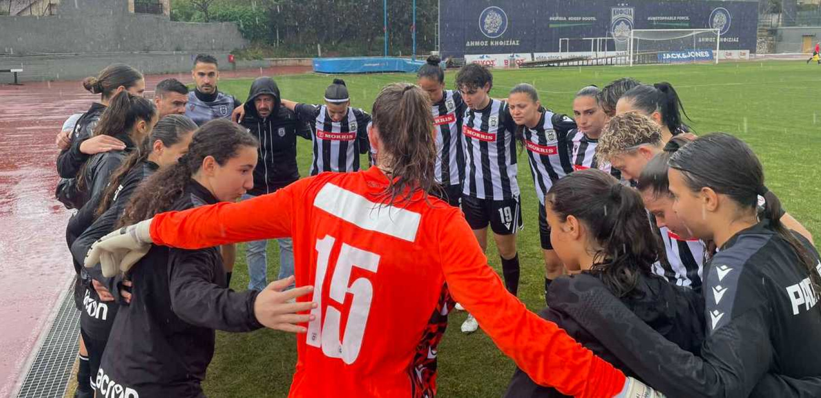 Ποδόσφαιρο: Η ΑΕΚ πήρε από τον ΠΑΟΚ τα σκήπτρα του πρωταθλητή